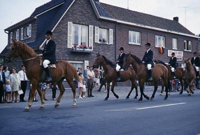 De kermis op de Eekse wijk Landuit in 1971