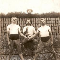 steenbakkers ca. 1920 Aloïs Verstraeten, (vader Abel), René Gos, Hector De Stoop.jpg