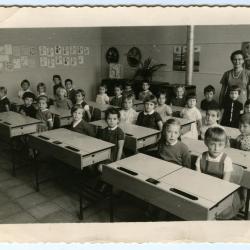 Het eerste leerjaar van de Pintse Vrije Basisschool anno 1964