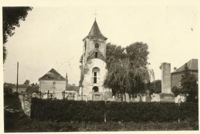 De achterkant van de oude Eekse kerktoren