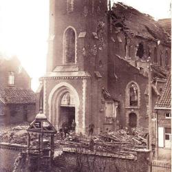 De vernielde parochiekerk van Olsene