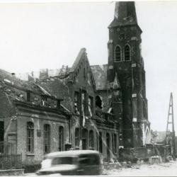 Het gebombardeerde gemeentehuis van Olsene