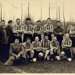 Engelse voetbalploeg op bezoek in Nazareth, 1956-1959